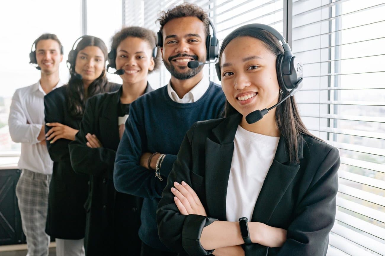 The bilingual iCall Connect agent team